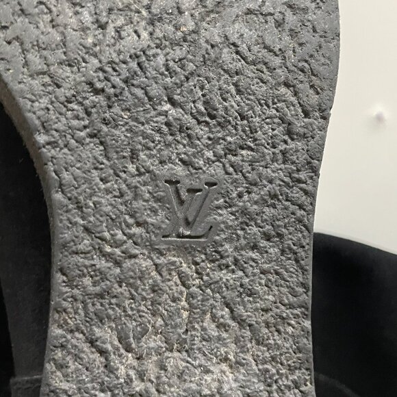 Louis Vuitton Black Suede Zipped Over-The-Knee Boots 37 / US 7 - Picture 11 of 17